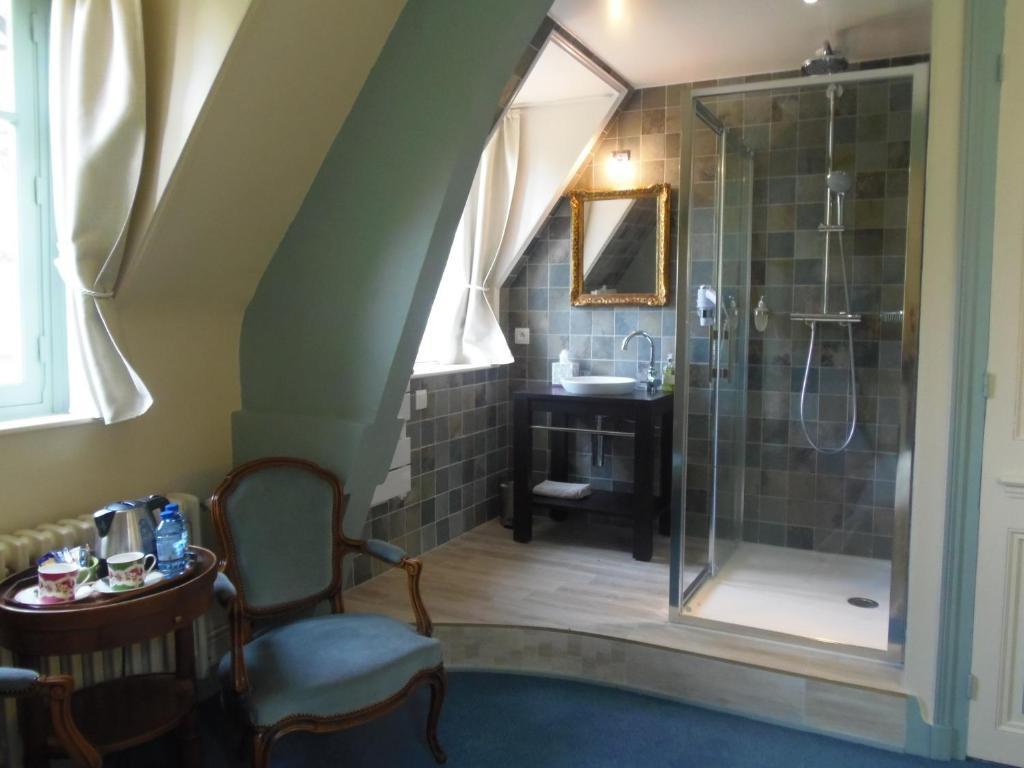 Château de Launay Méry-Corbon Quarto foto