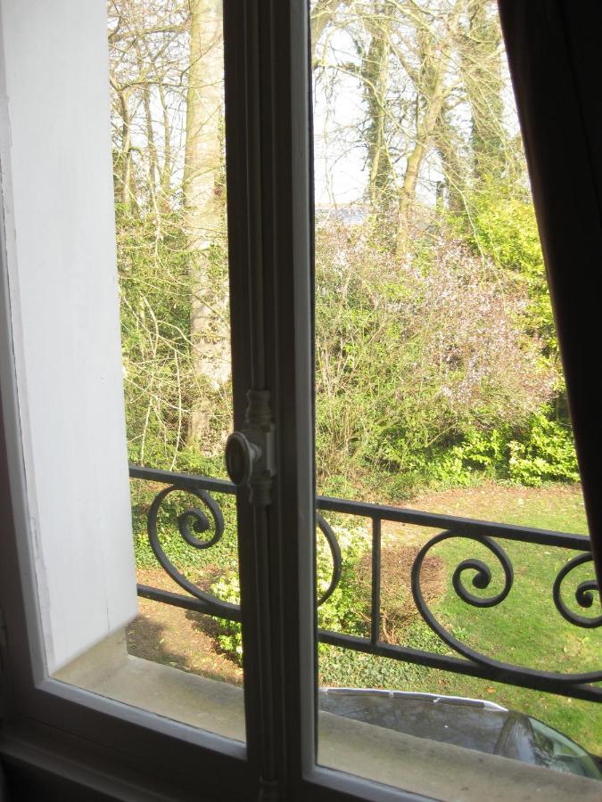 Château de Launay Méry-Corbon Quarto foto