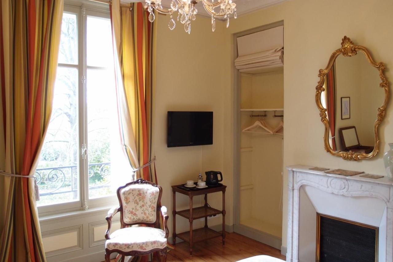 Château de Launay Méry-Corbon Quarto foto
