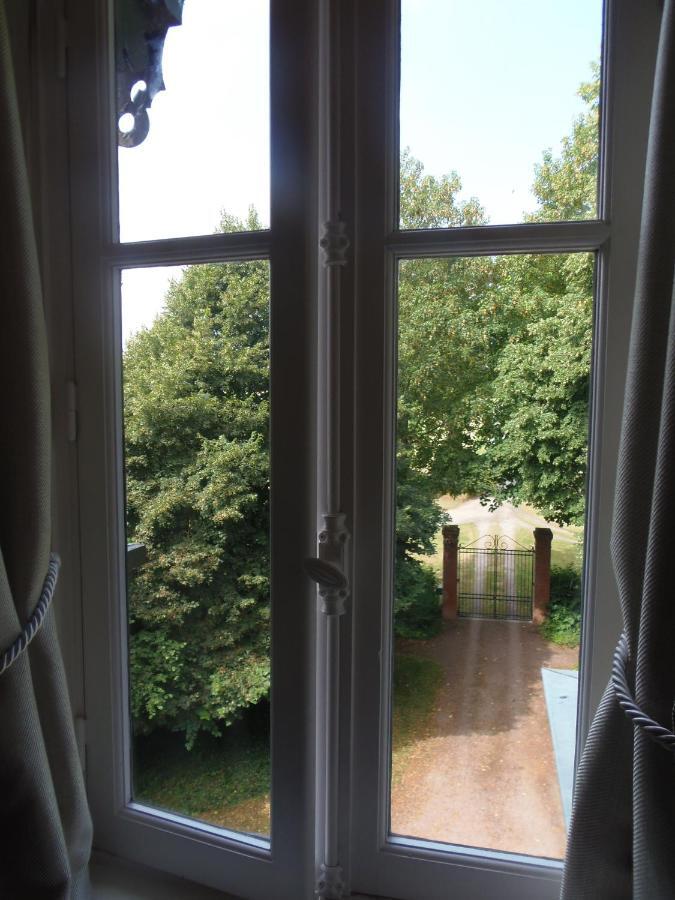 Château de Launay Méry-Corbon Quarto foto